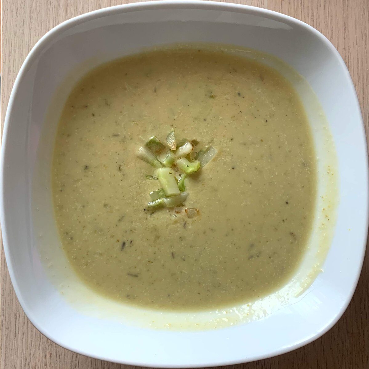 Broccoli zucchini soup